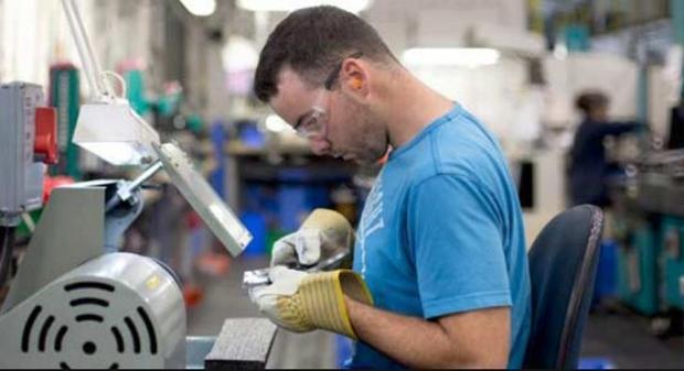 Skills gap: Aging workforce putting strain on skilled manufacturing workers