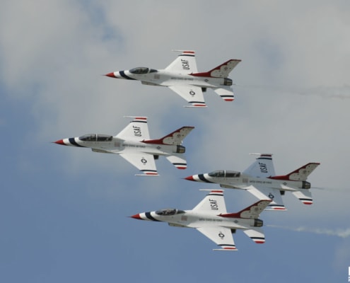 memorial-day-traditions-planes